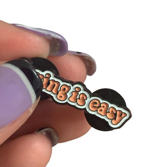 LOVING IS EASY Retro Enamel Lapel Pin NEW - Picture 3 of 3